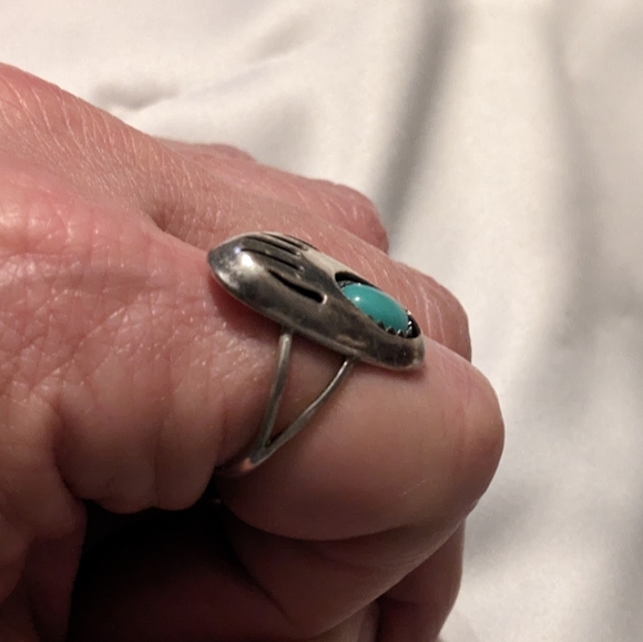 Vintage Sterling Silver bear print with turquoise - Picture 4 of 16